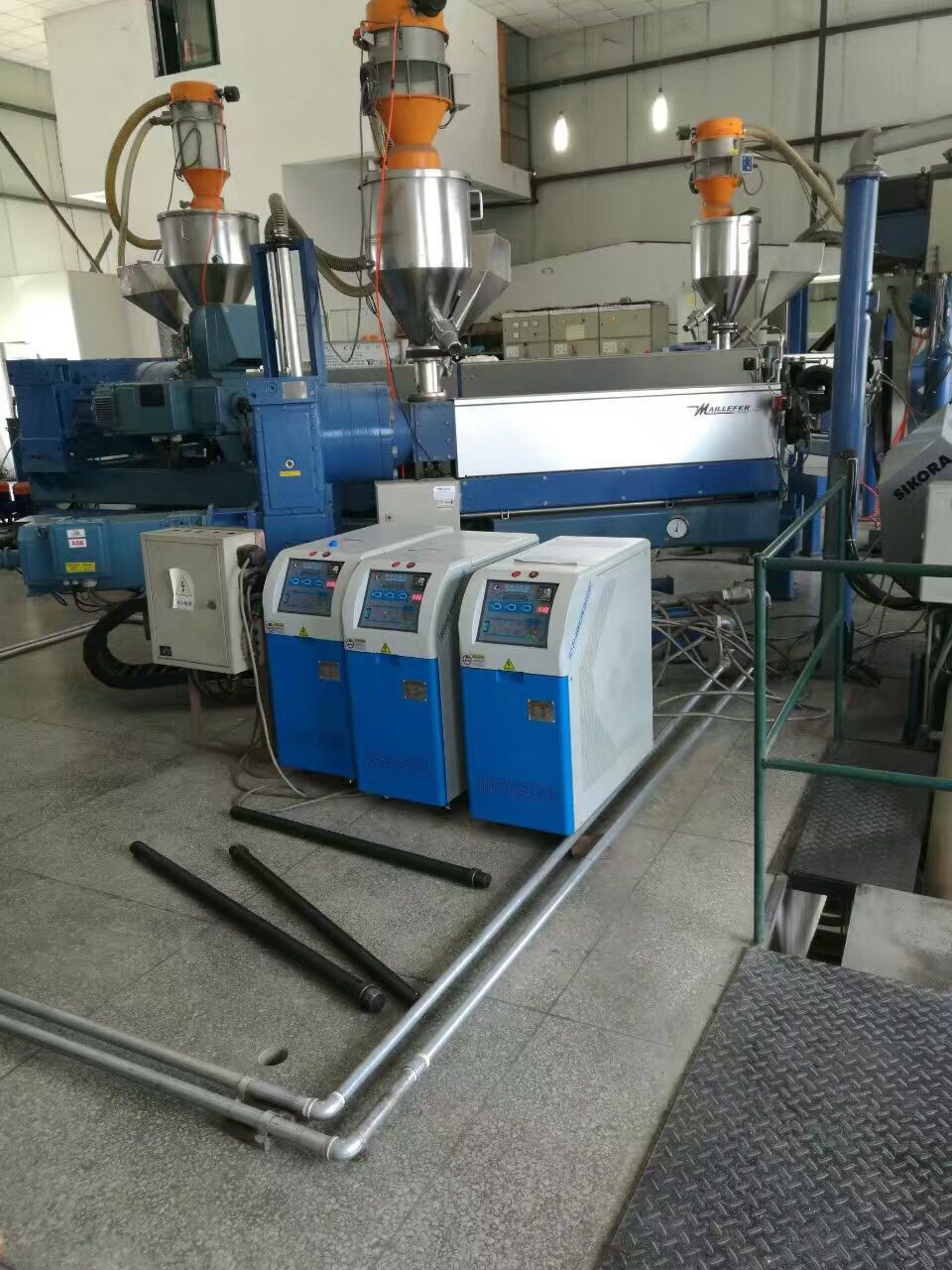 擠出模具模溫機(jī)，塑料板材設(shè)備溫度控制機(jī)