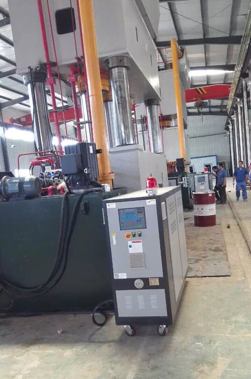 熱壓機(jī)模具油加熱器,導(dǎo)熱油加熱器，模具溫度控制機(jī)